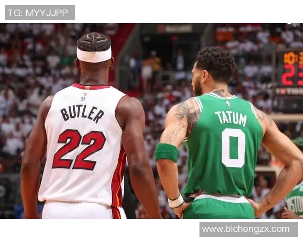 快船与凯尔特人激战正酣比分胶着精彩瞬间回顾与分析 快船与凯尔特人激战正酣比分胶着精彩瞬间回顾与分析